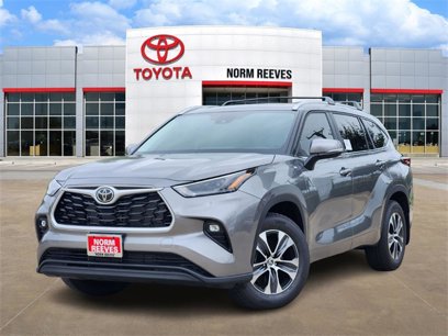 New 2025 Toyota Highlander XLE