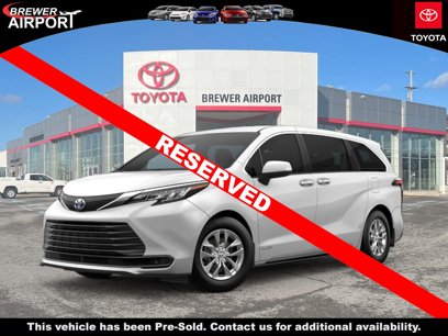 New 2025 Toyota Sienna LE