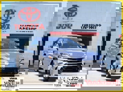 New 2025 Toyota Camry LE