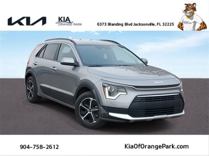 New 2025 Kia Niro LX