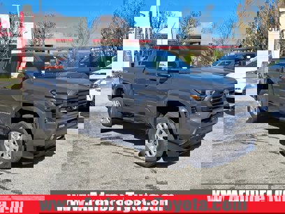 New 2025 Toyota Tacoma SR5