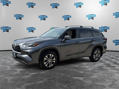 Used 2024 Toyota Highlander XLE