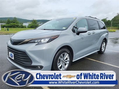 Used 2023 Toyota Sienna XLE Woodland Edition