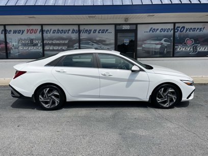 Certified 2024 Hyundai Elantra SEL w/ Convenience Package