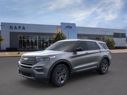 New 2024 Ford Explorer XLT w/ Equipment Group 202A