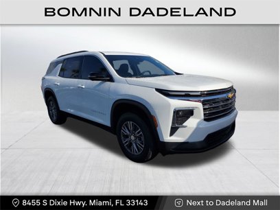 Used 2025 Chevrolet Traverse LT w/ Driver Confidence Package