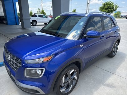 Used 2023 Hyundai Venue Limited w/ Cargo Package