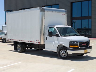 New 2024 GMC Savana 3500 Extended w/ Power Convenience Package