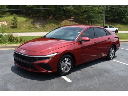 Used 2025 Hyundai Elantra SE