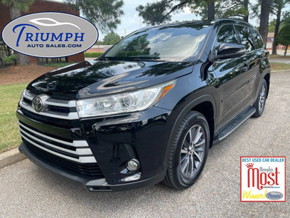 Used 2017 Toyota Highlander SE