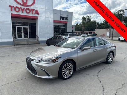 Used 2021 Lexus ES 350 Ultra Luxury w/ Accessory Package 2