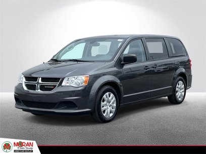 Used 2020 Dodge Grand Caravan SE w/ UConnect Hands-Free Group