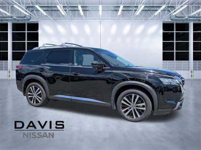 Used 2023 Nissan Pathfinder Platinum