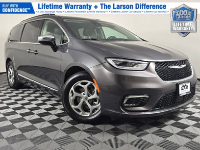 Used 2023 Chrysler Pacifica Limited