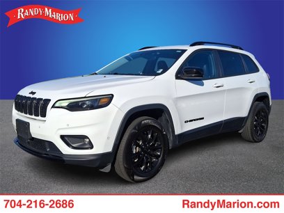 Used 2023 Jeep Cherokee Altitude Lux