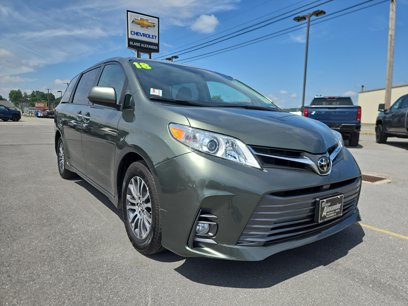 Used 2018 Toyota Sienna XLE