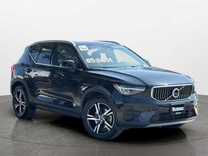 Certified 2025 Volvo XC40 B5 Core