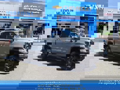 New 2025 GMC Sierra 1500 AT4X