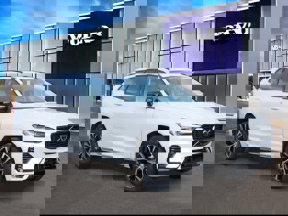 New 2025 Volvo XC60 B5 Plus w/ Climate Package