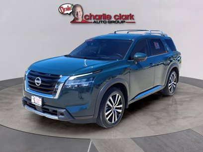 Used 2024 Nissan Pathfinder Platinum w/ Cargo Package