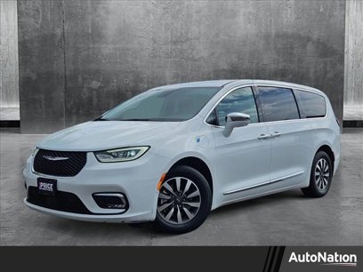 Used 2022 Chrysler Pacifica Limited