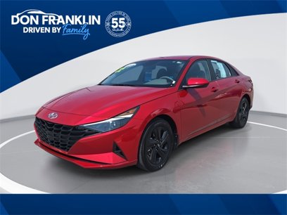 Certified 2022 Hyundai Elantra SEL w/ Preferred Accessory Package
