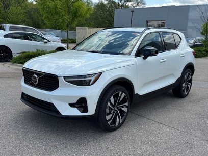 Used 2025 Volvo XC40 B5 Plus w/ Climate Package