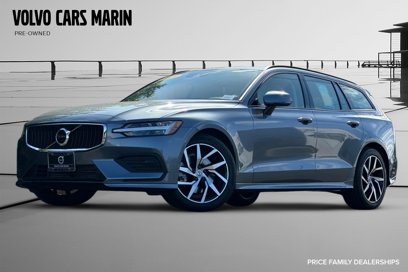 Used 2020 Volvo V60 T5 Momentum