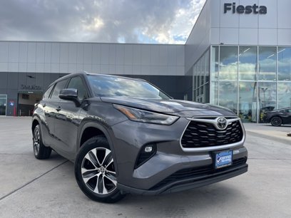 Used 2022 Toyota Highlander XLE