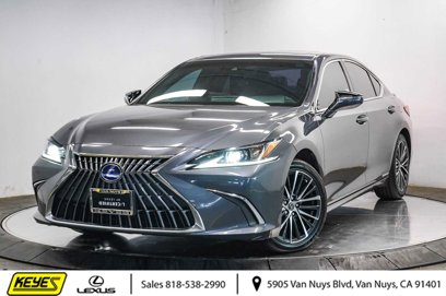 Used 2022 Lexus ES 300h w/ Premium Package