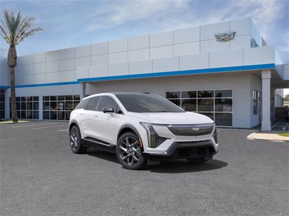 New 2025 Cadillac Optiq Luxury 1