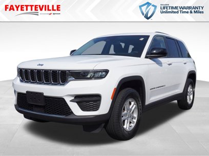 Used 2023 Jeep Grand Cherokee Laredo w/ Luxury Tech Group I