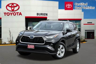 Certified 2021 Toyota Highlander LE