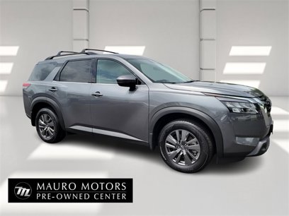 Used 2024 Nissan Pathfinder SV