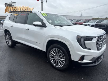 Used 2025 GMC Acadia Denali w/ LPO, Floor Liner Package
