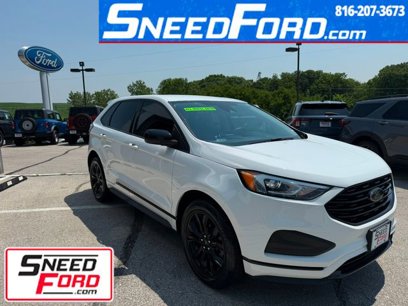 Used 2022 Ford Edge SE w/ Black Appearance Package