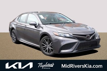 Used 2023 Toyota Camry SE