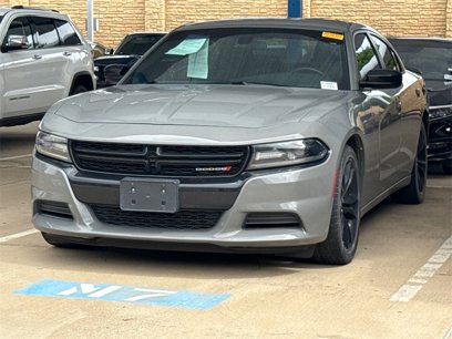 Used 2018 Dodge Charger SXT w/ Blacktop Package
