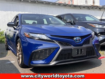 Used 2024 Toyota Camry SE w/ Convenience Package