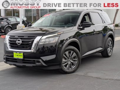 Used 2024 Nissan Pathfinder SV w/ Lighting Package (N92)