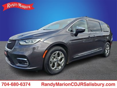 Used 2023 Chrysler Pacifica Limited