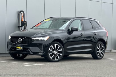 Used 2025 Volvo XC60 B5 Plus w/ Protection Package Premier