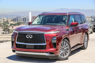 New 2025 INFINITI QX80 Luxe