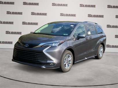 New 2025 Toyota Sienna XLE