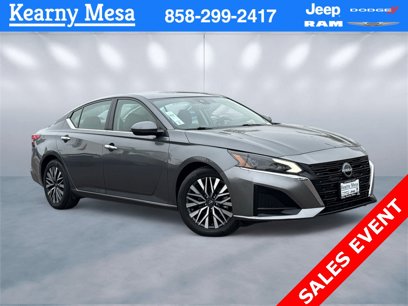 Used 2023 Nissan Altima 2.5 SV
