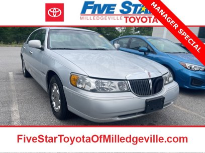 Used 1998 Lincoln Town Car Signature