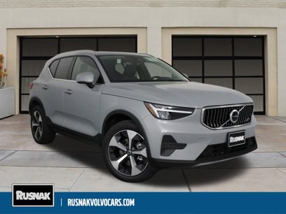 New 2025 Volvo XC40 B5 Core w/ Protection Package Premier