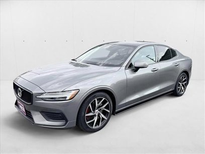 Used 2019 Volvo S60 T6 Momentum w/ Premium Package