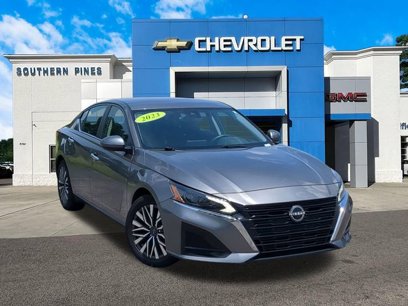 Used 2023 Nissan Altima 2.5 SV