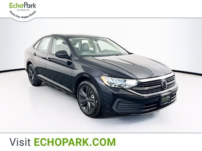 Used 2024 Volkswagen Jetta SE w/ Panoramic Sunroof Package